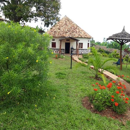 Hotel Nena House Rusatira Exterior foto
