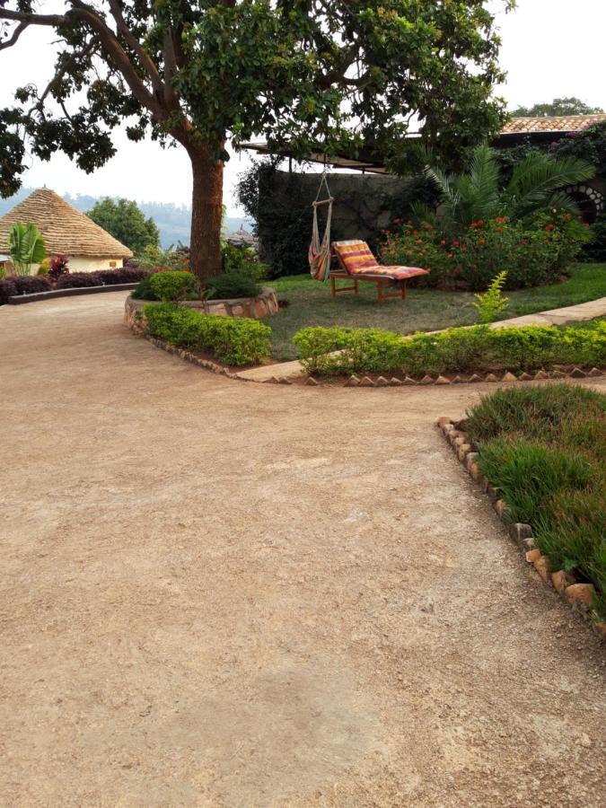 Hotel Nena House Rusatira Exterior foto